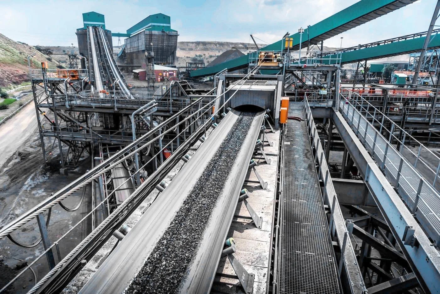 Challenging Traditions: How High-Hardness Wear-Resistant Steel Redefines Cost Efficiency in Mining